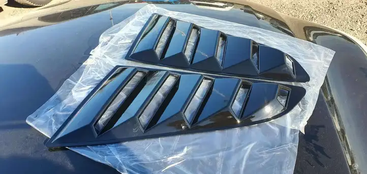 Ford Mustang VI (2015 - ) Облицовка заднего бокового стекла — фото 2