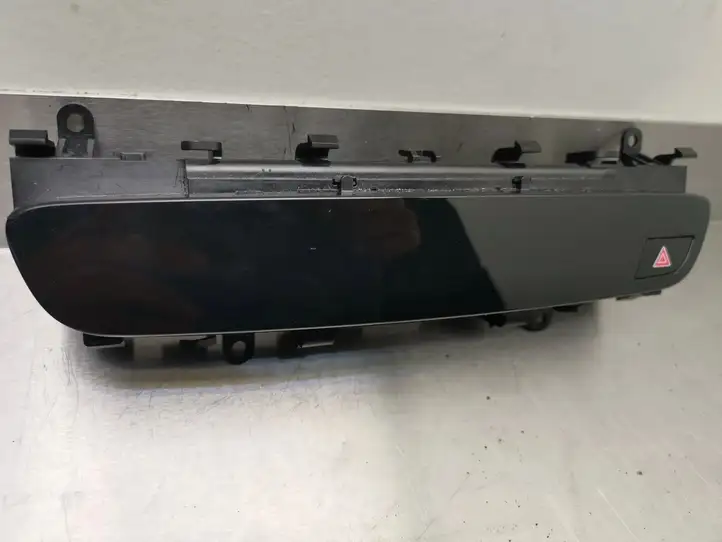Mercedes-Benz C W205 (2014 - 2021) A2059054401 Другие включатели / ручки/ переключатели — фото 2