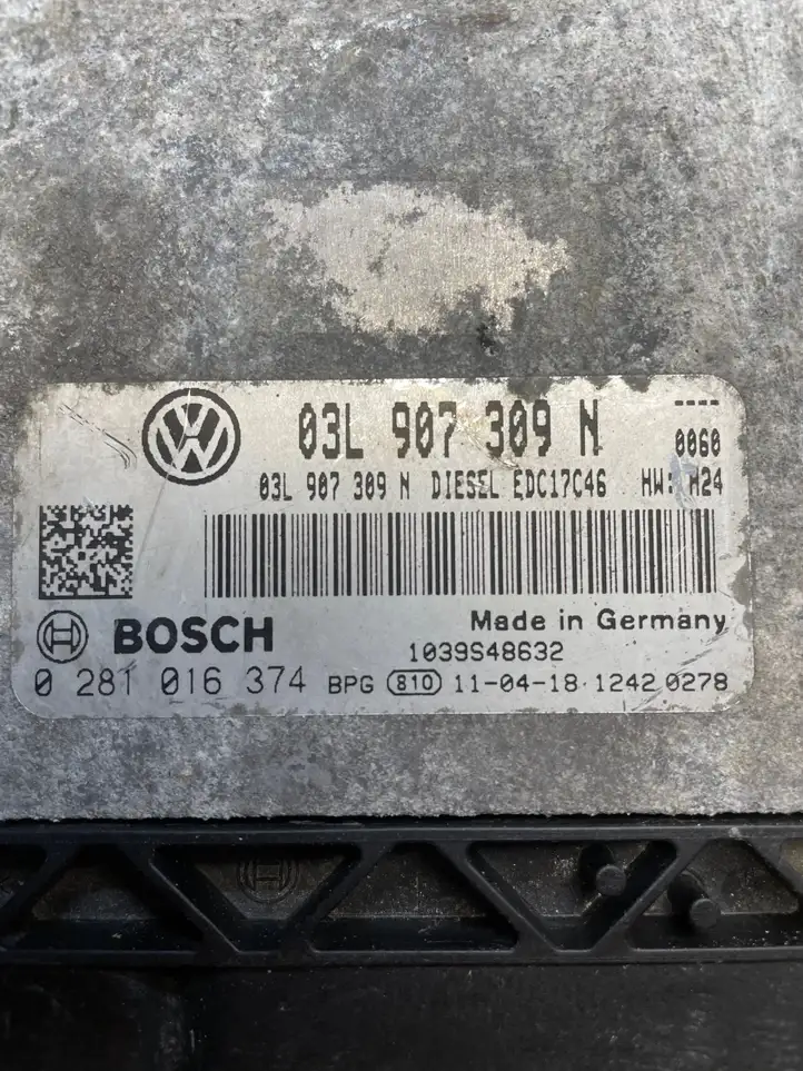 Volkswagen PASSAT B7 (2011 - 2014) 03L907309N Блок управления двигателем (ЭБУ) — фото 4