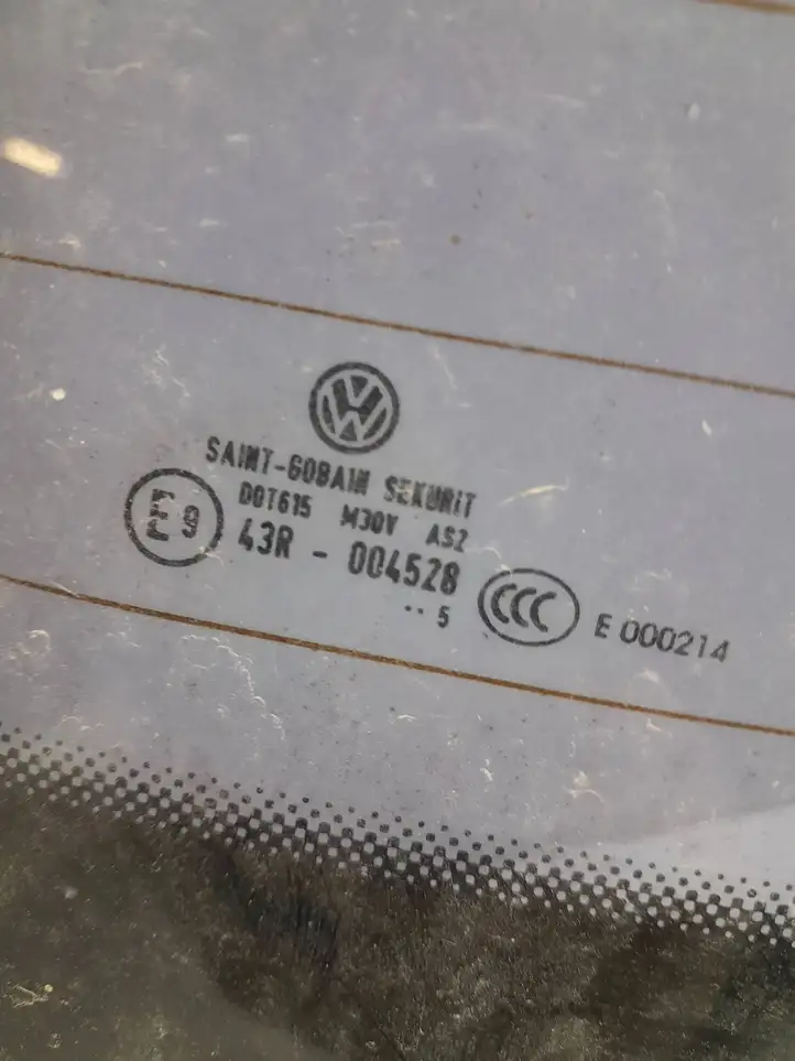 Volkswagen Jetta V (2005 - 2010) 43R004528 Заднее стекло — фото 3