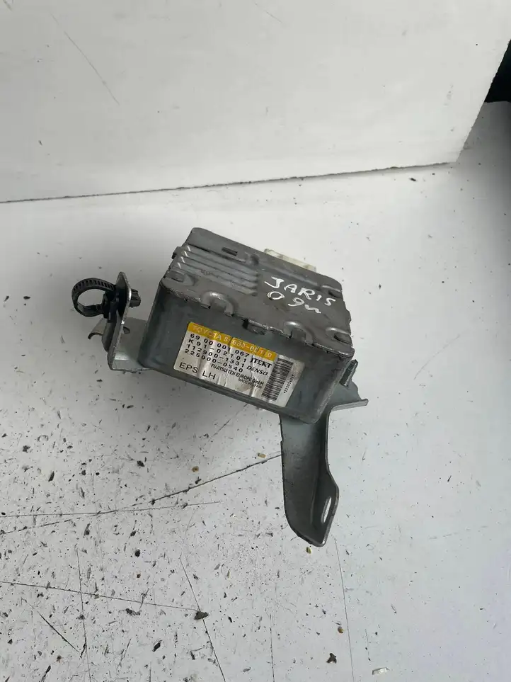 Toyota Yaris (2005 - 2009) 896500D110 Блок управления усилителем руля — фото 2