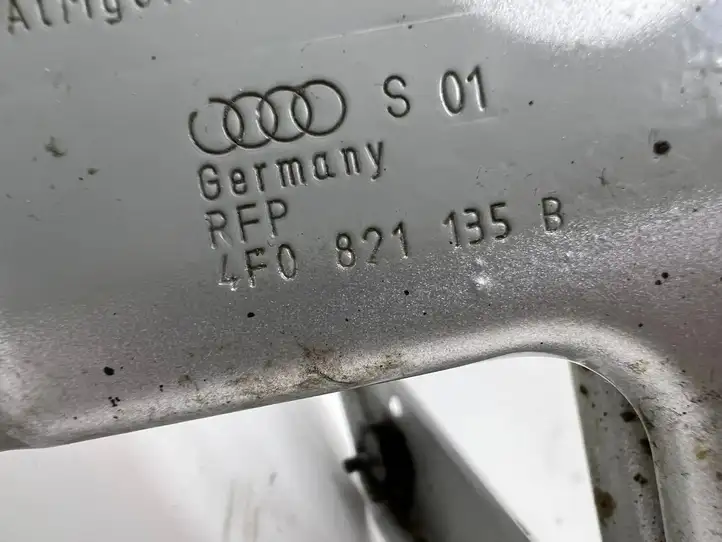 Audi A6 S6 C6 4F (2004 - 2008) 4F0821135B Прочие внешние детали — фото 5