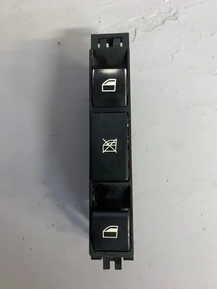 BMW 3 E46 (1998 - 2005) 61318381518 Кнопка стеклоподъемников — фото 1
