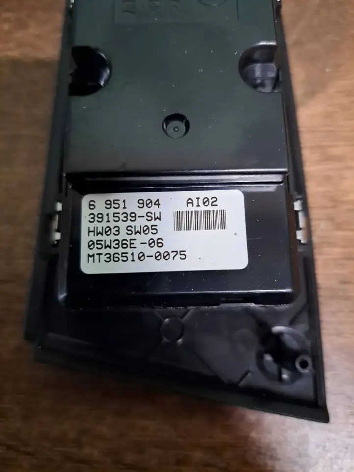 BMW 5 E60 E61 (2004 - 2010) 6951904 Кнопка стеклоподъемников — фото 2