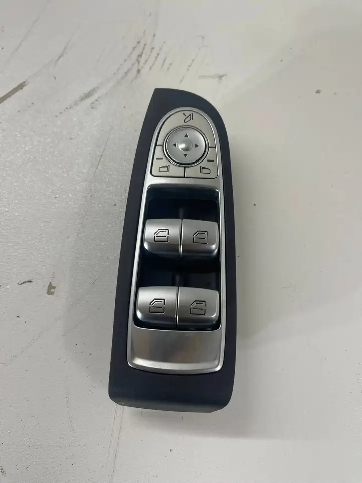 Mercedes-Benz C AMG W205 (2014 - ) A2059057211 Блок управления крышкой багажника — фото 2