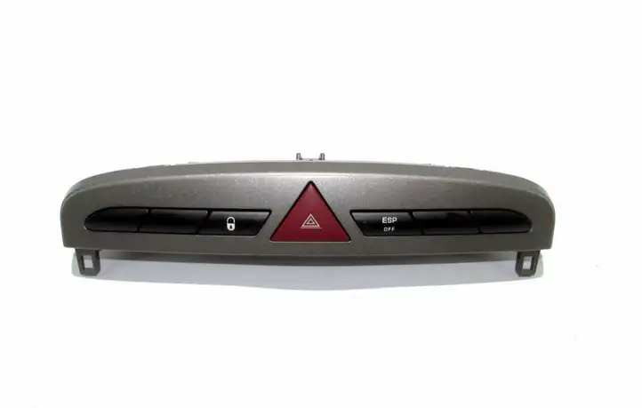Peugeot 308 (2007 - 2013) Включатель аварийных фонарей — фото 1