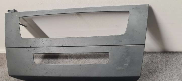 BMW 3 E90 E91 (2005 - 2012)  6958411 Декоративная отделка