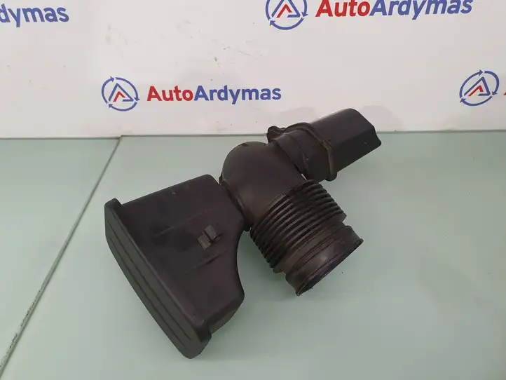 BMW 5 E60 E61 (2004 - 2010) 13717521029 Детали воздухозаборника — фото 1