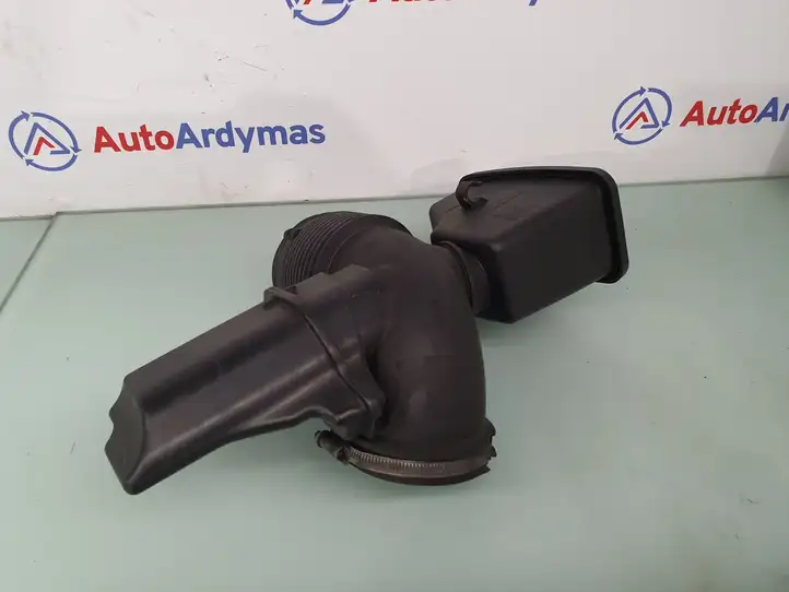 BMW 5 E60 E61 (2004 - 2010) 13717521029 Детали воздухозаборника — фото 4