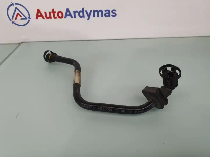 BMW 4 F32 F33 (2013 - 2017) 7602020 Шланг сапуна — фото 1
