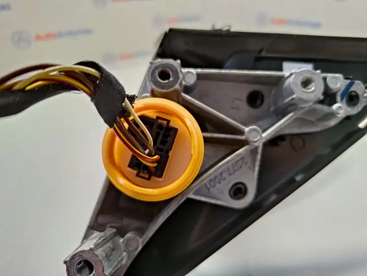 BMW 3 F30 F35 F31 (2012 - 2018) 51167345673 Боковое зеркало с электроприводом — фото 3