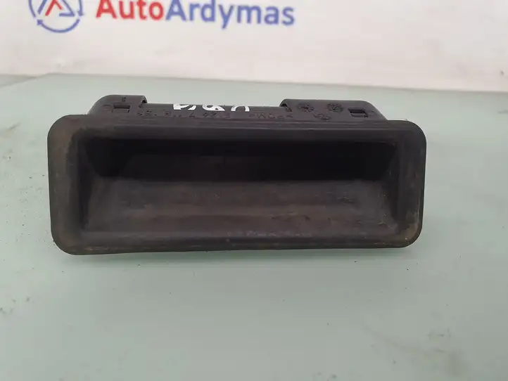 BMW 3 E90 E91 (2005 - 2012) 51247118158 Ручка крышки багажника — фото 3