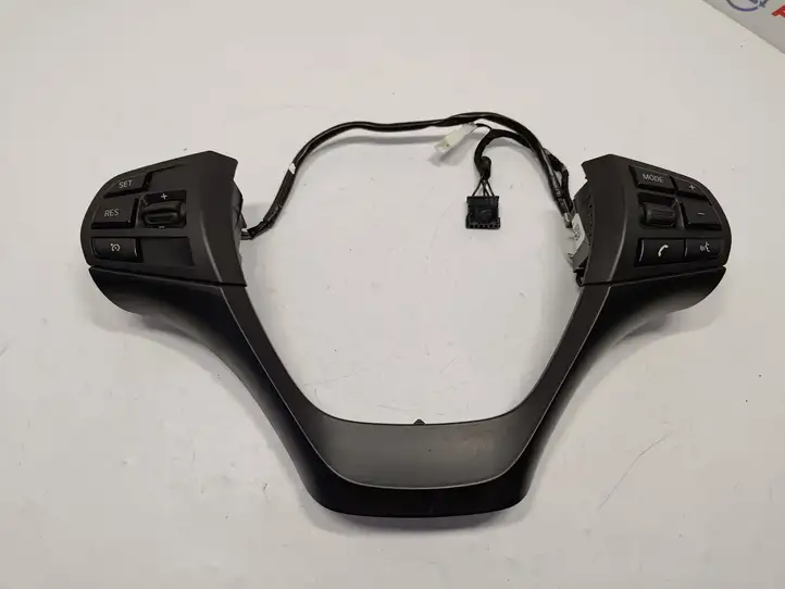 BMW 3 F30 F35 F31 (2012 - 2018) 9261859 Кнопки на рулевом колесе — фото 1
