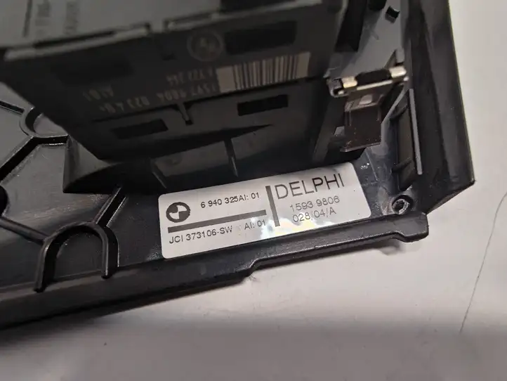 BMW 5 E60 E61 (2004 - 2010) 6940325 Кнопка стеклоподъемников — фото 3
