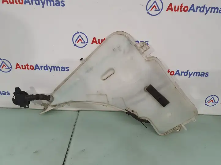 BMW 3 F30 F35 F31 (2012 - 2018) 61667241672 Бачок омывателя стекла — фото 4