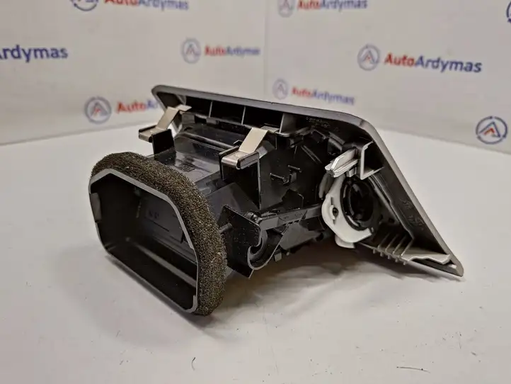 BMW 3 F30 F35 F31 (2012 - 2018) 9231995 Боковой воздушный дефлектор — фото 2
