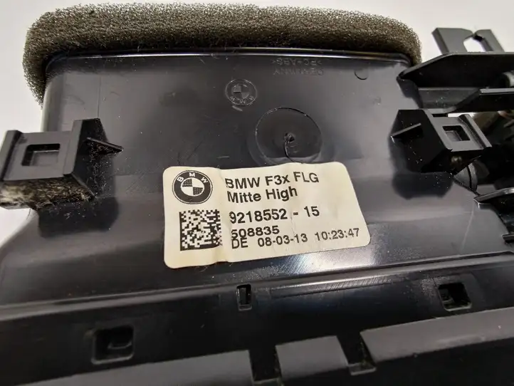 BMW 3 F30 F35 F31 (2012 - 2018) 9218552 Центральный воздушный дефлектор — фото 3