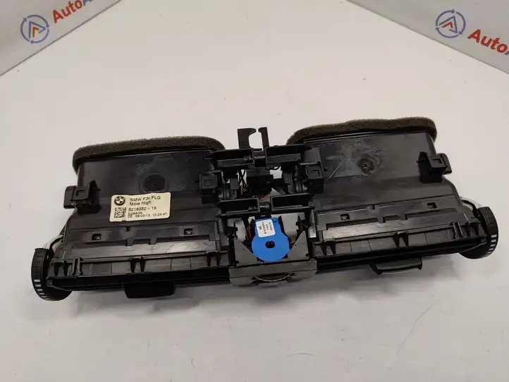BMW 3 F30 F35 F31 (2012 - 2018) 9218552 Центральный воздушный дефлектор — фото 4