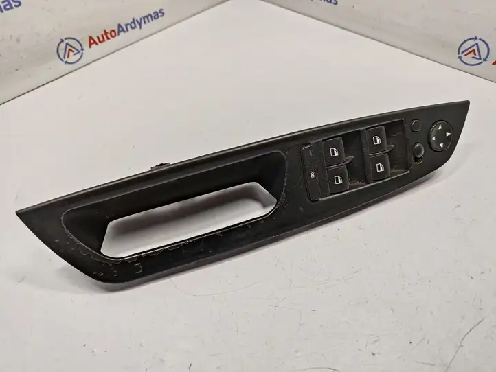 BMW X5 E70 (2006 - 2013) 9122121 Кнопка стеклоподъемников — фото 1