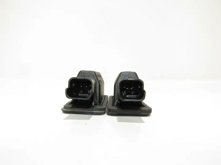 Peugeot 308 (2013 - 2021) Подсветка номера — фото 2