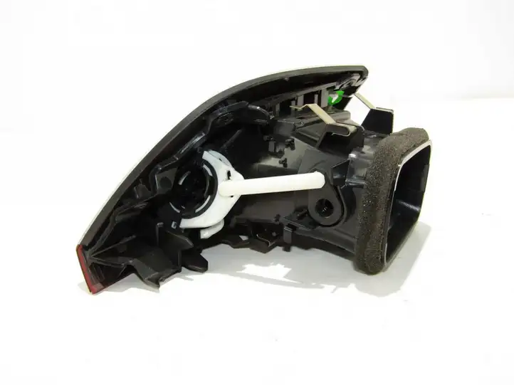 BMW 1 F20 F21 (2011 - 2019) Центральный воздушный дефлектор — фото 3