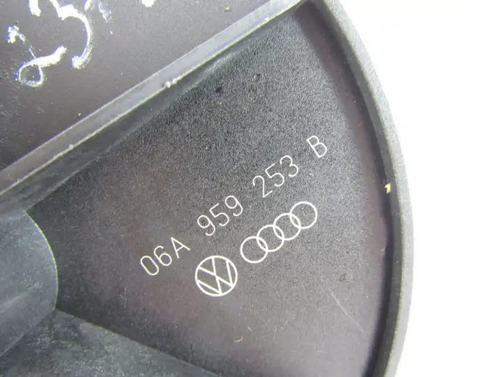 Audi A6 S6 C5 4B (2001 - 2004) Насос вторичного воздуха — фото 5