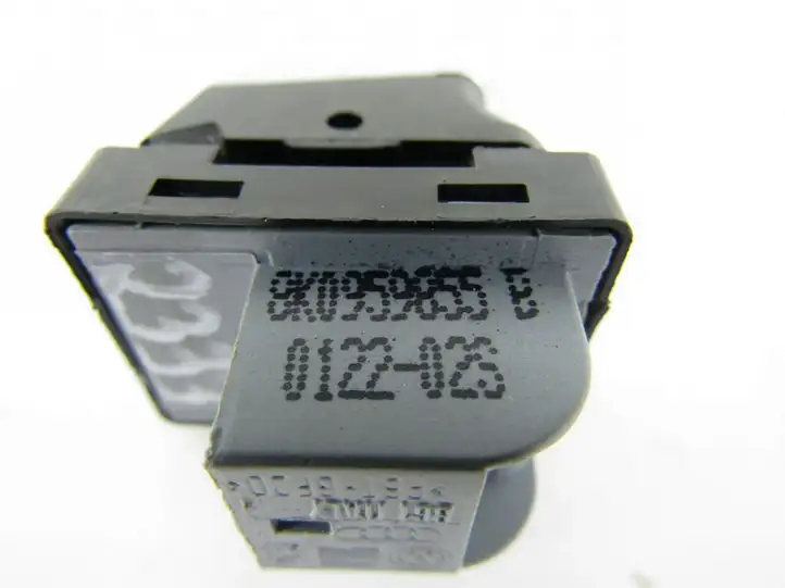 Audi A4 S4 B8 8K (2007 - 2011) Кнопка стеклоподъемников — фото 3