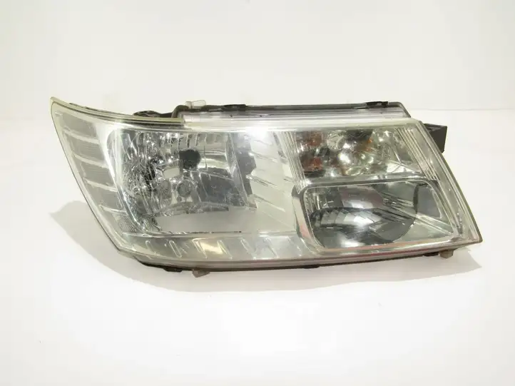 Dodge Journey (2007 - 2011) Передняя фара — фото 8