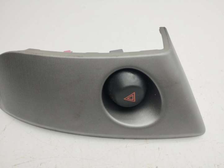 Toyota RAV 4 (XA30) (2006 - 2016)  5541242060 Прикуриватель
