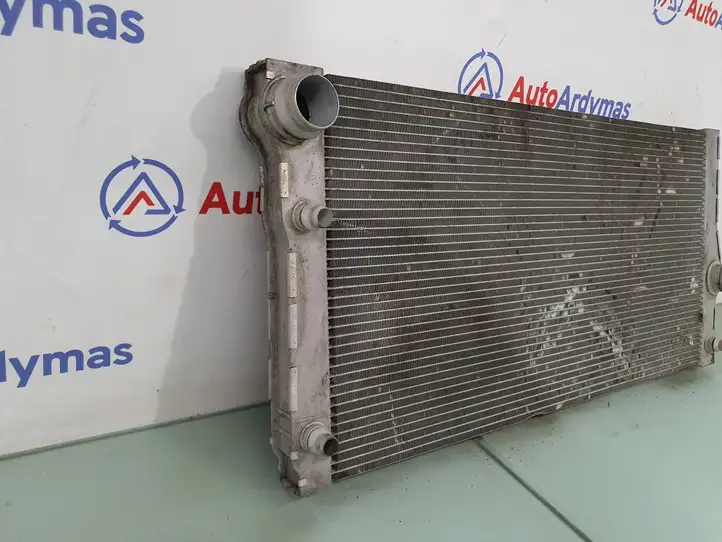 BMW 5 F10 F11 (2009 - 2016) 17117562586 Радиатор охлаждающей жидкости двигателя — фото 4