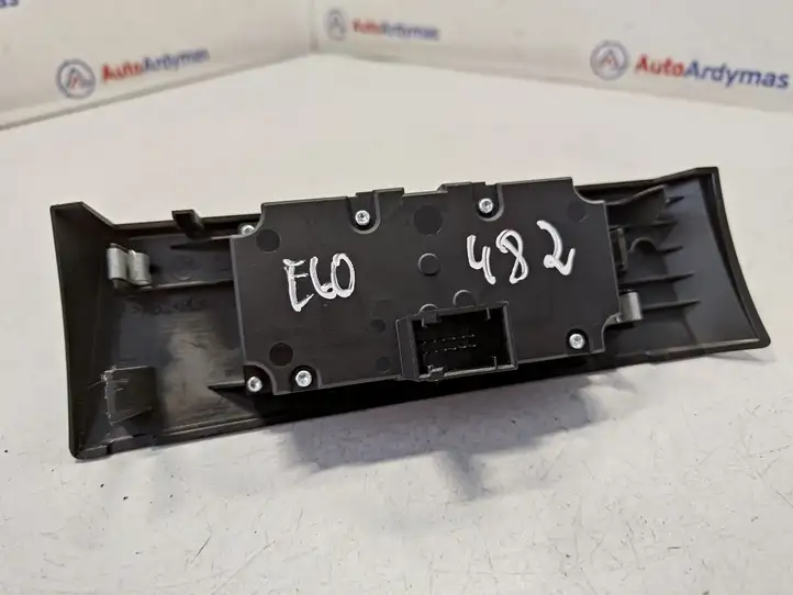 BMW 5 E60 E61 (2004 - 2010) 6988565 Включатель фонарей — фото 2