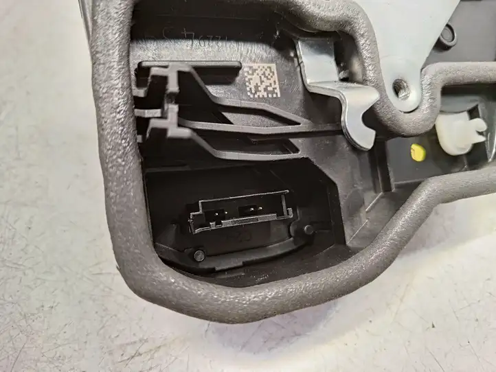 BMW 3 F30 F35 F31 (2012 - 2018) 7229459 Замок задней двери — фото 4