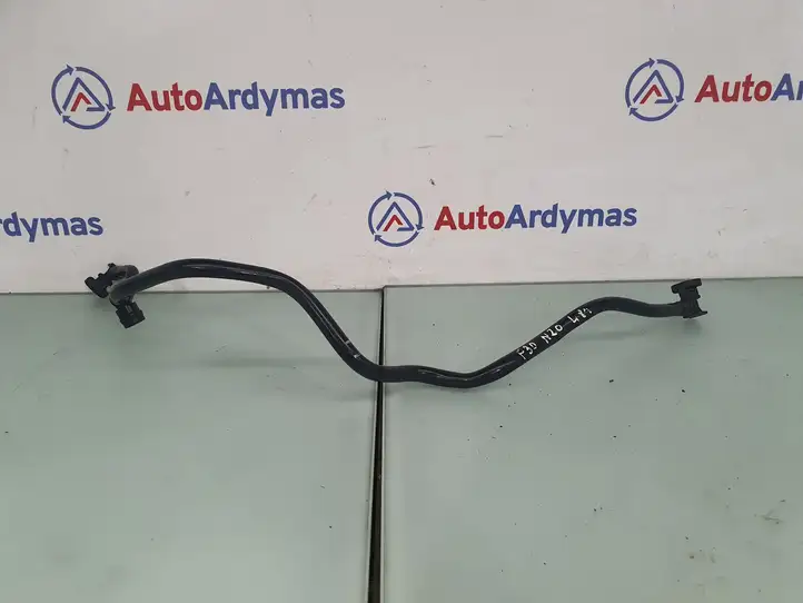 BMW 3 F30 F35 F31 (2012 - 2018) 13907601515 Шланг сапуна — фото 1
