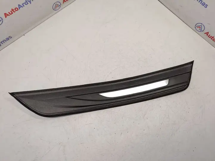 BMW 5 F10 F11 (2009 - 2016) 51477203604 Внутренняя отделка заднего порога — фото 1