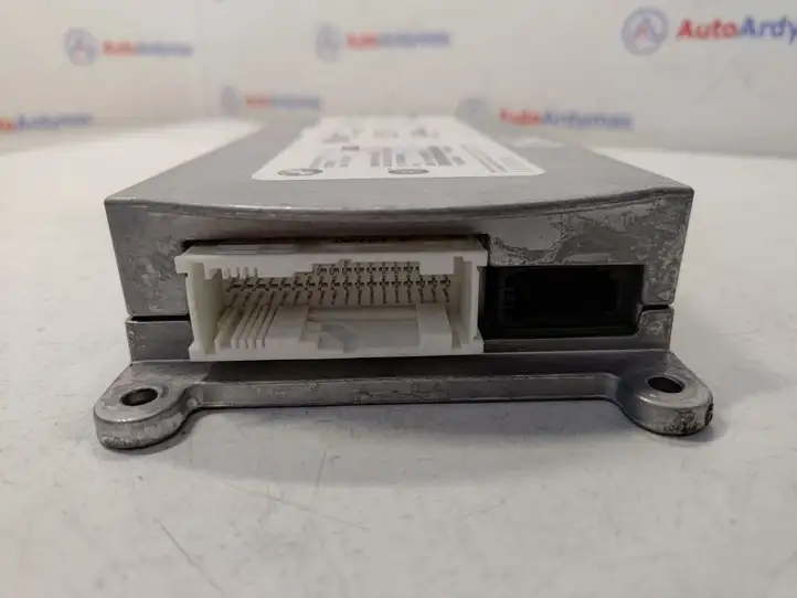 BMW 3 E90 E91 (2005 - 2012) 84109138179 Блок GSM — фото 3