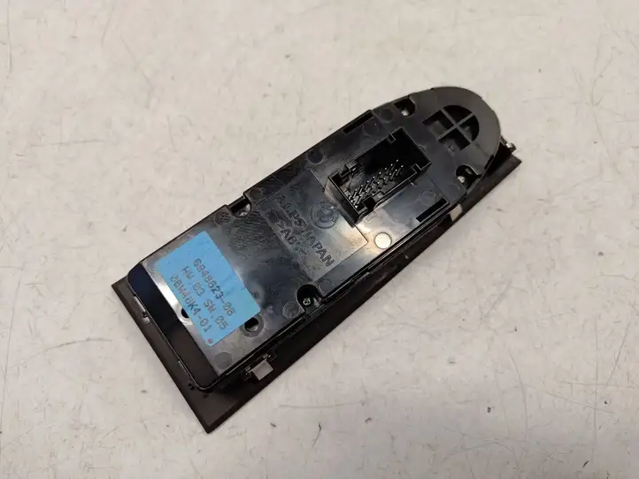 BMW 3 E90 E91 (2005 - 2012) 6948623 Кнопка стеклоподъемников — фото 2