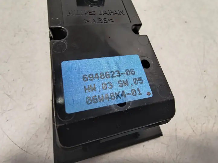 BMW 3 E90 E91 (2005 - 2012) 6948623 Кнопка стеклоподъемников — фото 3