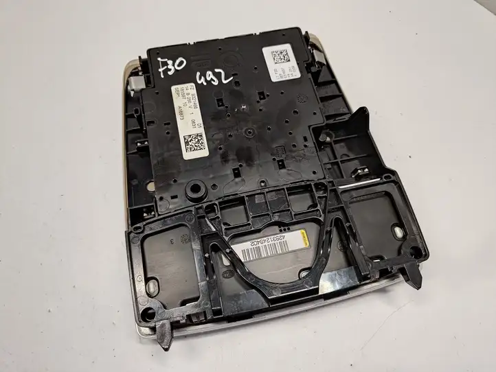 BMW 3 F30 F35 F31 (2012 - 2018) 9321466 Передняя подсветка — фото 3