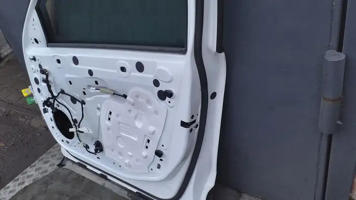 Citroen C4 (2016 - ) Дверь — фото 4
