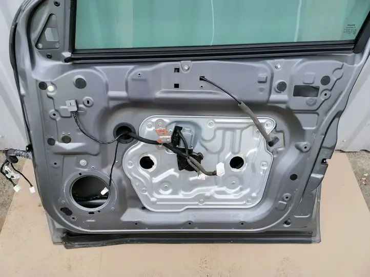 Nissan Qashqai (2010 - 2013) Дверь — фото 8