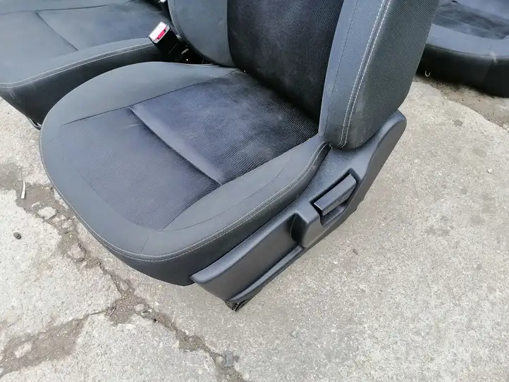 Nissan Qashqai (2010 - 2013) Комплект салона — фото 6