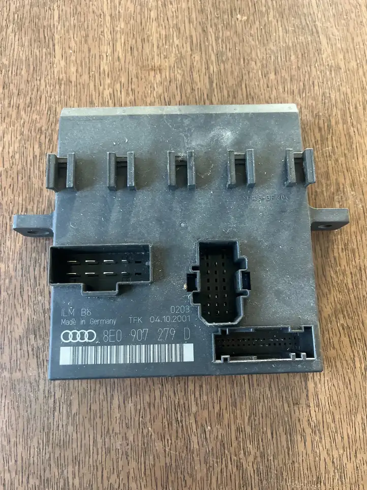 Audi A4 S4 B6 8E 8H (2000 - 2006) 8E0907279D Модуль комфорта — фото 1