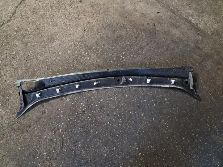 Dacia Sandero (2008 - 2012) 668113292R Жабо стеклоочистителей — фото 2