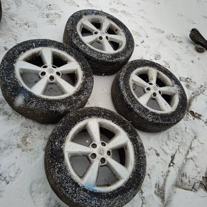 Nissan Qashqai (2006 - 2010) Легкосплавный колесный диск R17 — фото 1