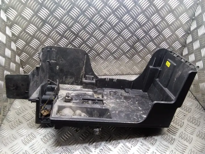 Opel Vectra C (2005 - 2009) 13111797 Площадка аккумулятора — фото 1