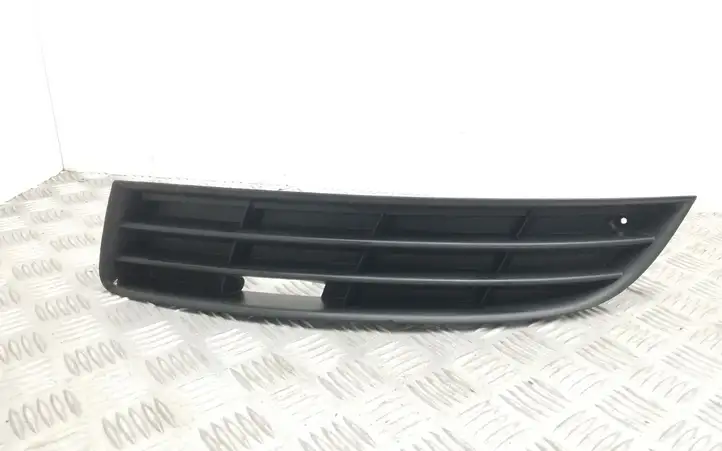 Volkswagen PASSAT B6 (2005 - 2010) 3C0853665 Решетка противотуманной фары — фото 1