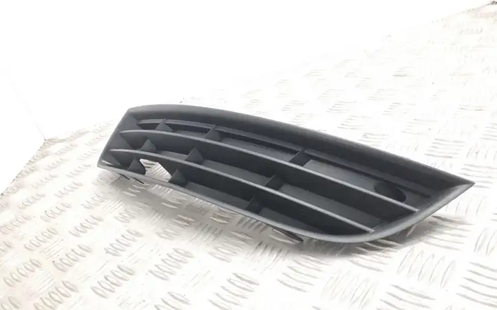 Volkswagen PASSAT B6 (2005 - 2010) 3C0853665 Решетка противотуманной фары — фото 2