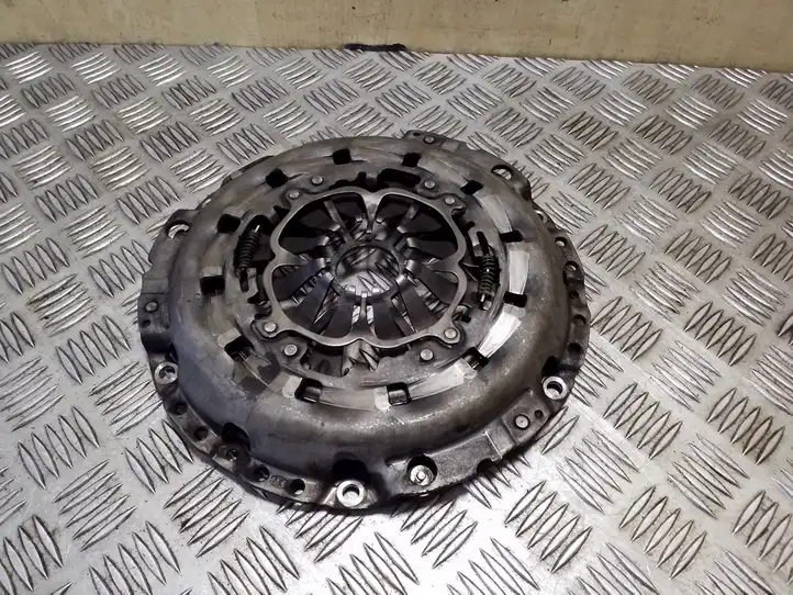 Audi Q5 (2008 - 2012)  0B2141117A Корзина сцепления