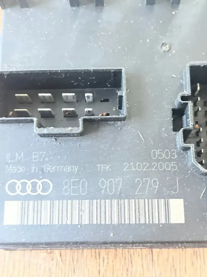 Audi A4 S4 B7 8E 8H (2004 - 2009) 8E0907279J Модуль комфорта — фото 3