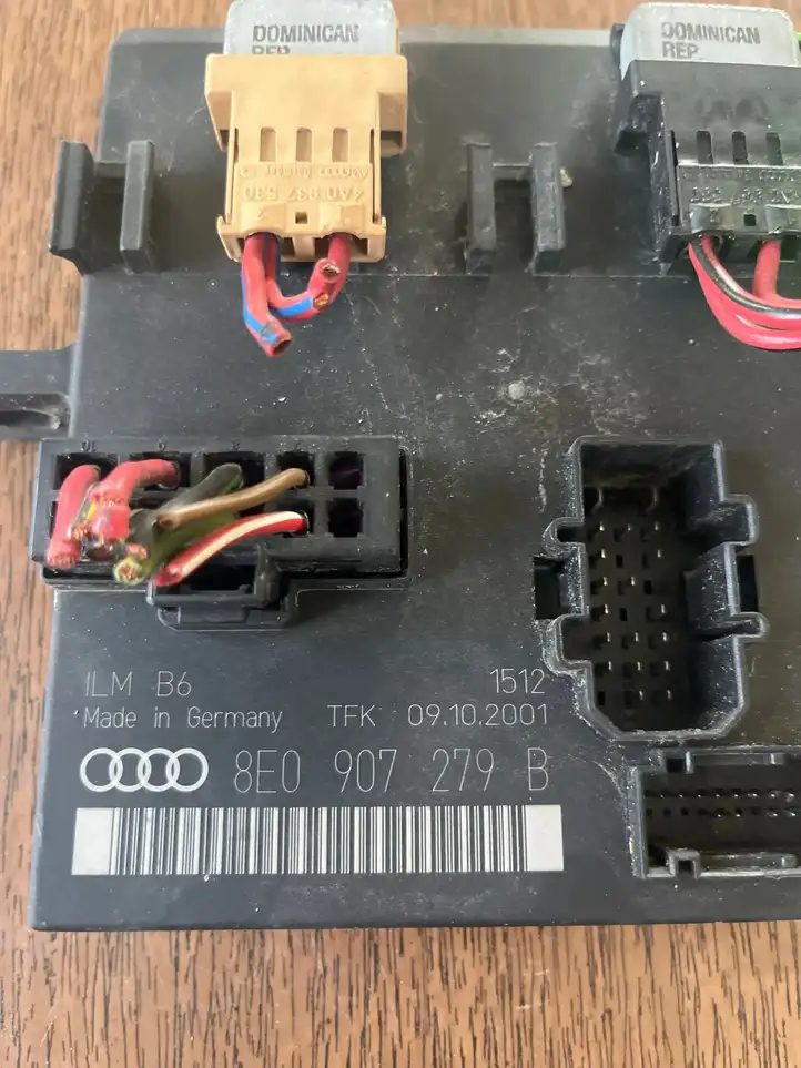 Audi A4 S4 B6 8E 8H (2000 - 2006) 8E0907279B Модуль комфорта — фото 3